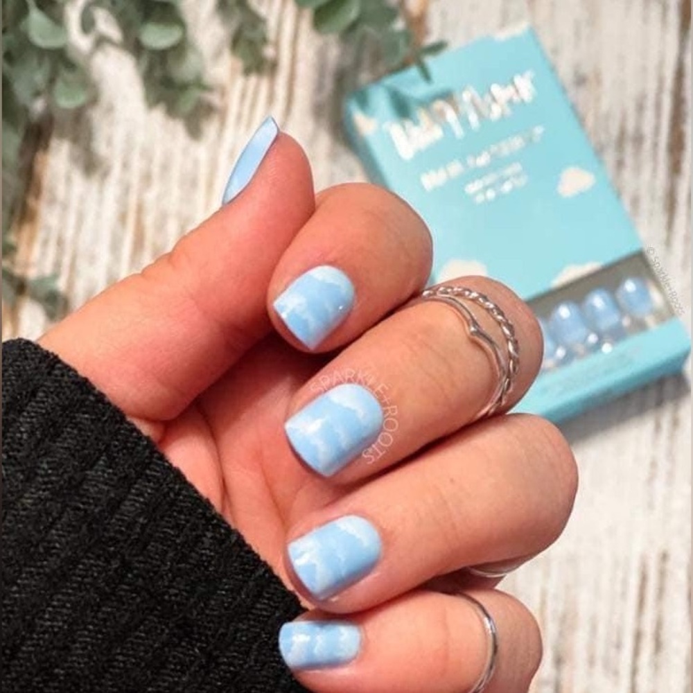 Hope’s Daydreams New Red Aspen Nail Dash